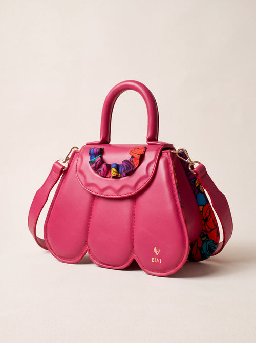 Sac Cupidon rose à pétales sculptés, ELVI CREATION, réalisé à la main à Lomé